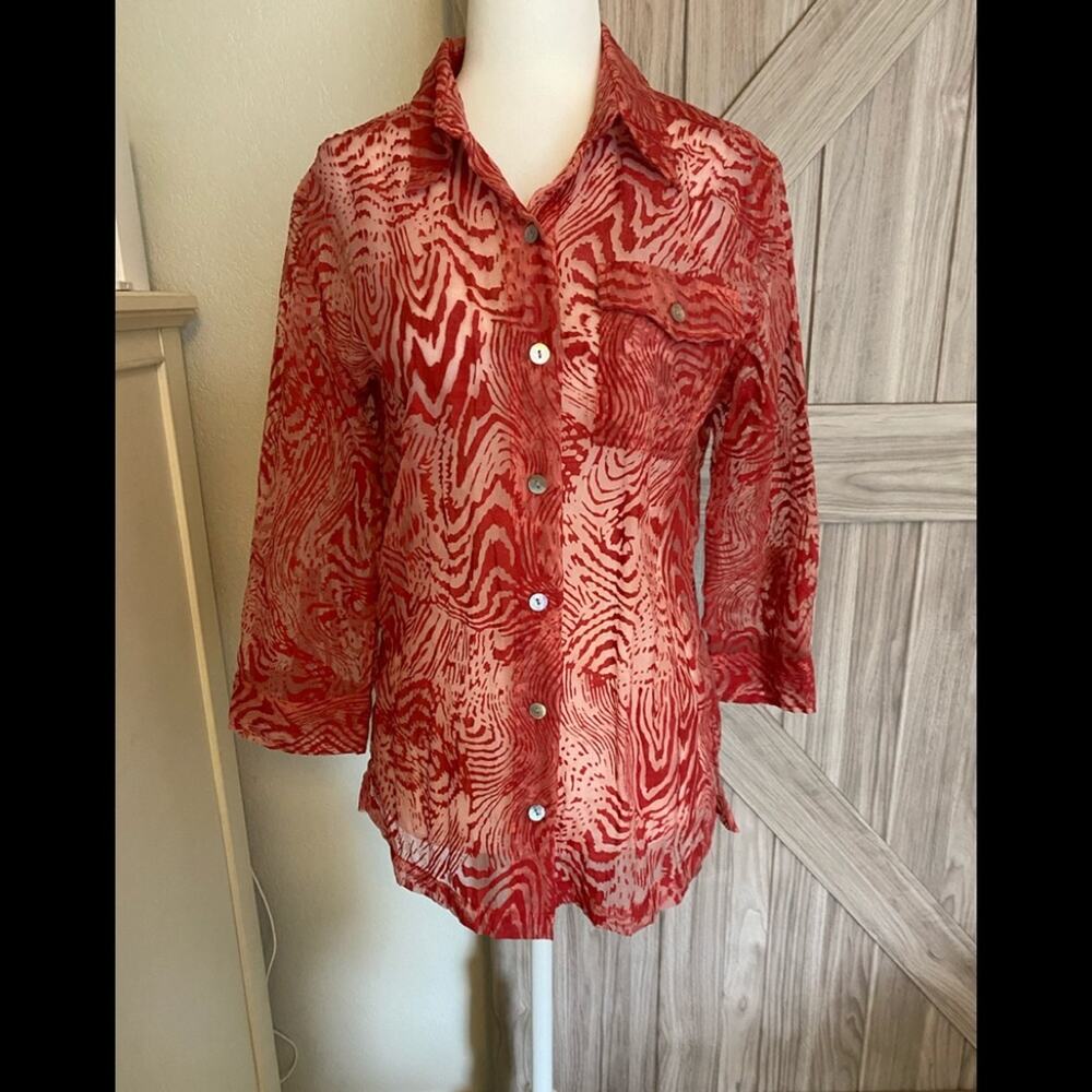 Chicos red sheer 3/4 sleeve top 0